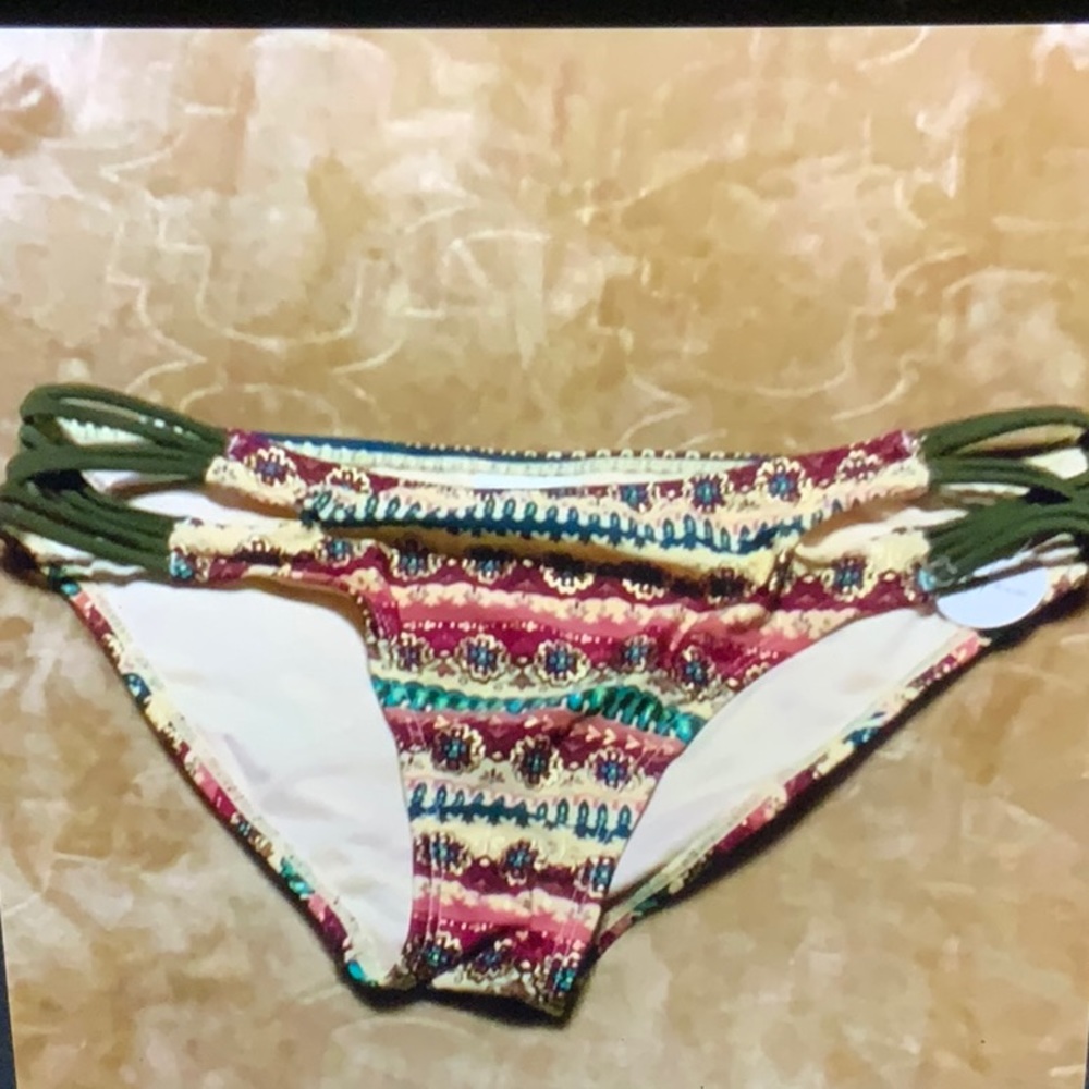 Arizona Bikini Bottom Medium NWOT SW-40